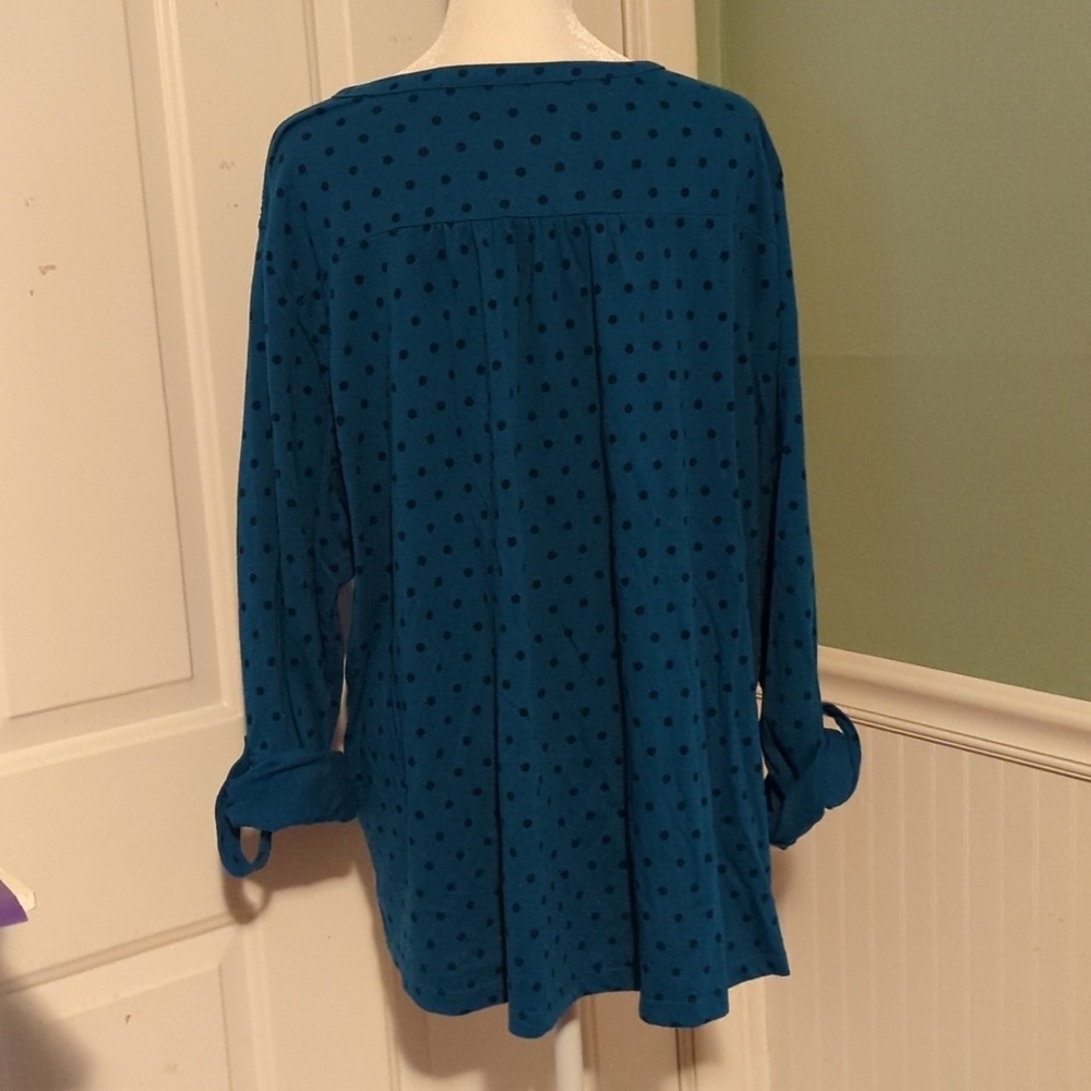 Basic Editions Women's 2X Blue W/ Polka dots See Desc Roll Up Sleeves - Picture 6 of 11